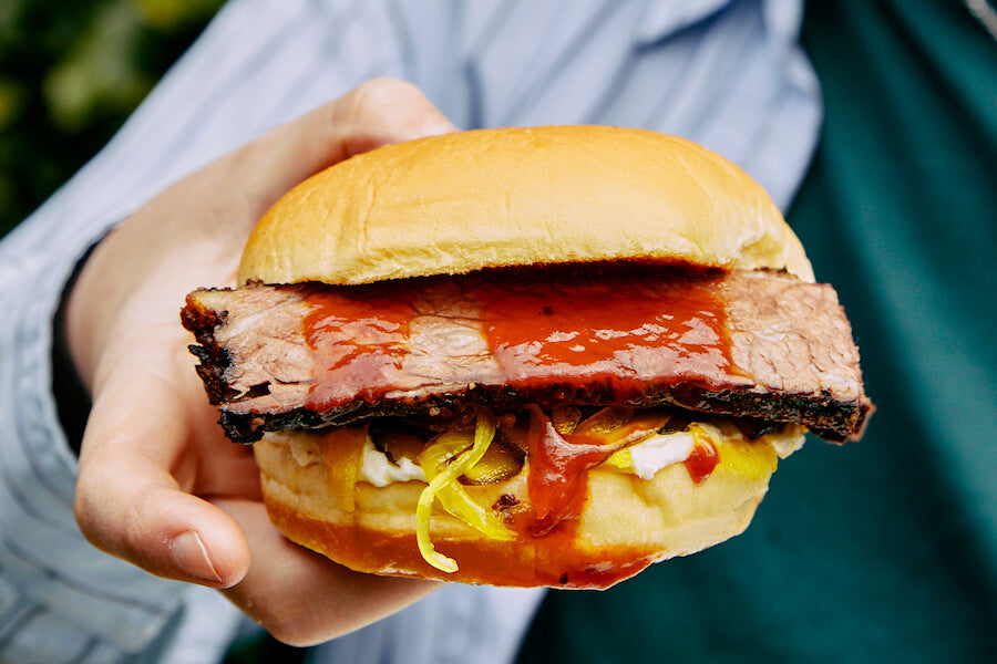 How to prepare our smoked brisket sandwich